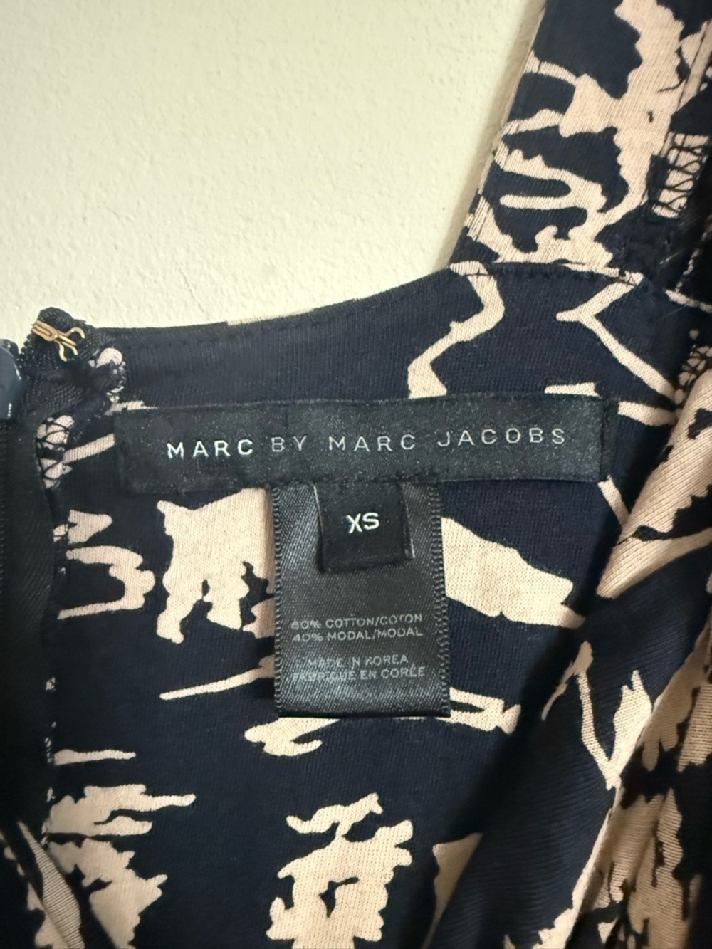 Marc By Marc Jacobs Navy and Blush Abstract Cap-Sleeve Mini Dress - Picture 3 of 4